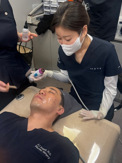 ข่าวการนำเข้า Ulthermage Lifting เพื่อการรักษาที่ดีขึ้น [Four Seasons Plastic Surgery, ปูซาน]