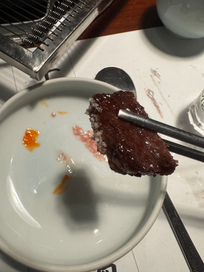 ร้านเนื้อวัวจอนโพ แพคยังยุกซิกจัง จัดงานเลี้ยงรวมของโรงพยาบาลศัลยกรรมโฟร์ซีซันส์ที่สวยงามตลอดสี่ฤดู!