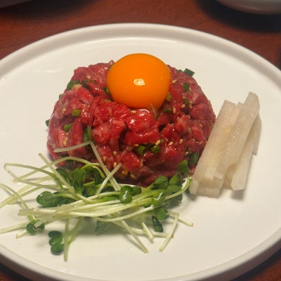 ร้านเนื้อวัวจอนโพ แพคยังยุกซิกจัง จัดงานเลี้ยงรวมของโรงพยาบาลศัลยกรรมโฟร์ซีซันส์ที่สวยงามตลอดสี่ฤดู!