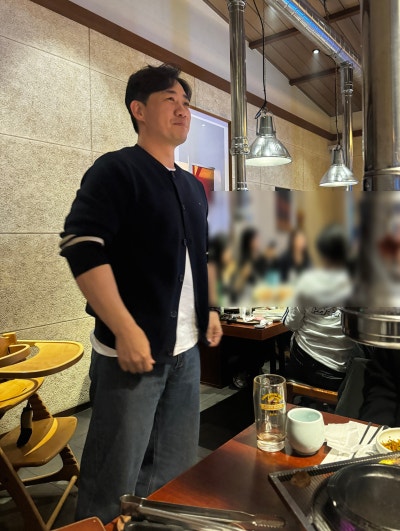 ร้านเนื้อวัวจอนโพ แพคยังยุกซิกจัง จัดงานเลี้ยงรวมของโรงพยาบาลศัลยกรรมโฟร์ซีซันส์ที่สวยงามตลอดสี่ฤดู!